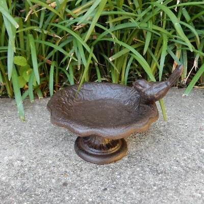 Pequeño plato alimentador de pájaros encaramado de hierro fundido independiente jardín porche decoración Foto 1 de 4