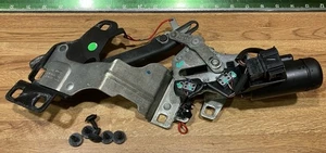 2003-2010 VW Beetle Convertible Top LEFT Catch Latch Motor Lock  1Y0871661 - Picture 1 of 8