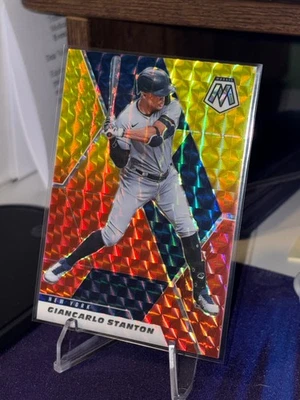 2021 PANINI MOSAIC GIANCARLO STANTON MLB #34/64 RED & YELLOW Choice Fusion - Image 1 of 2