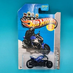 2013 Hot Wheels Blue 2010 Ducati Diavel Motorcycle Street Bike Collectible 1:64 - Picture 1 of 8