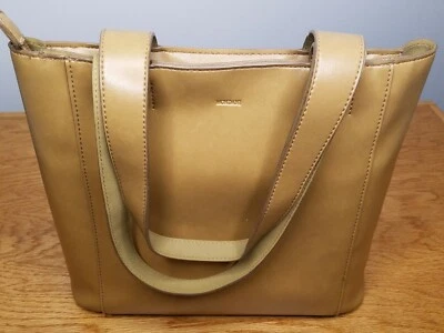 Bolso de Mano Mondani Camel De Colección Diseño Recortado Foto 1 de 4