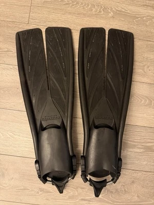 Atomic Aquatics 'Smoke on the Water' Boot Split Fins - Size Large  RRP £269.95 - Image 1 of 2