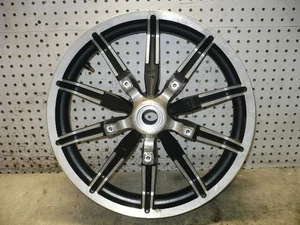 Llanta delantera HD HARLEY 2014 2019 14 19 ROAD GLIDE 10 RADIOS CONJUNTO 17X3,00 - Imagen 1 de 24