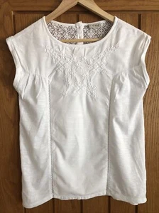 Next Pretty White Cotton Embroidered Summer Blouse Age 11 Worn Once - Picture 1 of 8