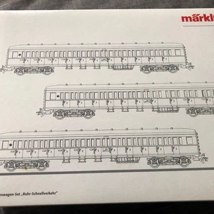 Märklin HO 43108 und 43109 Nahverkehrswagen-Set Ruhr-Schnellverkehr in OVP - Bild 1 von 9