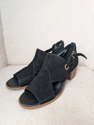 Sandalias Kaiah Koolaburra para mujer talla 10 negras gamuza punta abierta hebilla de tiro Foto 1 de 4