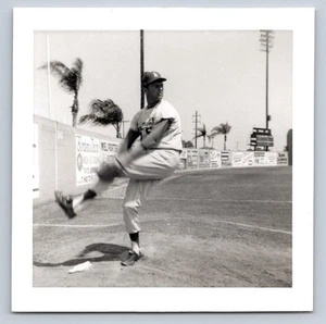 1960's Don Drysdale Dodgers Baseball Snapshot Photo - Type 1' - Picture 1 of 3