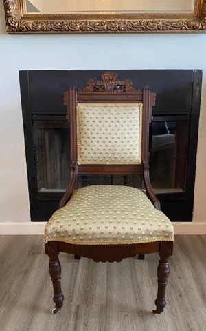 ANTIQUE Victorian EASTLAKE Parlor CHAIR W/ Casters EXCELLENT! Cover