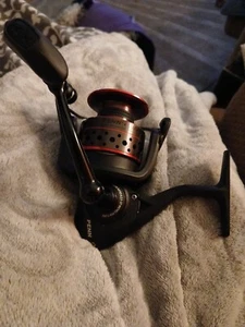 Penn FIERCE II 4000 Spinning Fishing Reel New - Picture 1 of 16