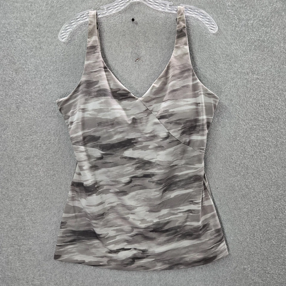 Under Armour Roupa Ativa Feminina Top M Cinza Camuflado Regata Acolchoada Studio Lux - Imagem 1 de 4
