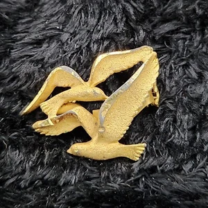 Flying Seagull Birds Pair Mini Pin Brooch Gold Matte Finish Vintage - Picture 1 of 4