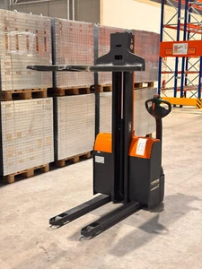 Jungheinrich Elektro-Deichselstapler EMC 110 – Gebraucht, in gutem Zustand - Bild 1 von 8