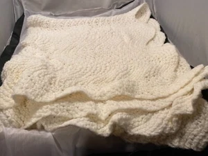 Vintage 1970s Baby Quilt Hand Knit Creamy White Baby Blanket 39 x 39 Handcrafted - Picture 1 of 8