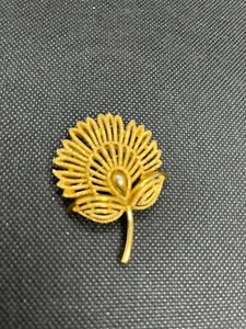 Trifari brooch - Picture 1 of 3