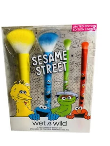 Sesame Street Wet N Wild 4 Piece Makeup Brush Set Limited Edition New - Picture 1 of 6