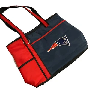 New England Patriots Soft Sided Insulated Cooler Lunchbox Official NFL Merch - Picture 1 of 12