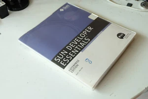 Sun Microsystems Developer Essentials Solaris 8 CD set - Picture 1 of 7