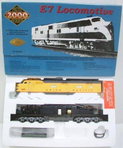 PROTO 2000 PB & E7B Locomotive HOスケール 2箱 PROTO 2000 PB & E7B