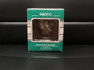 Vintage Enesco Treasury Christmas Ornament Scrub a Dub Eichhörnchen 1989 Neu *D - Bild 1 von 8