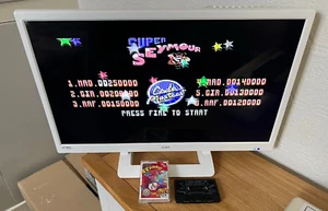 Super Seymour Saves the Planet Commodore 64 Cassette -👽👾Retro Gift Idea👾👽 - Afbeelding 1 van 12