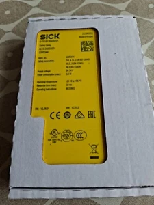RELÉ DE SEGURIDAD SICK D-79183 WALDKIRCH - Imagen 1 de 9