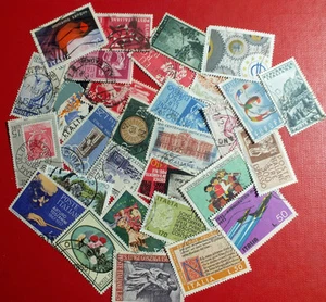 COLLEZIONE ITALIA REPUBBLICA LOTTO 30 FRANCOBOLLI Stamps Timbres FRANCOBOLLO - Picture 1 of 1