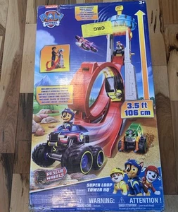 PAW Patrol Rescue Wheels Super Loop Tower HQ con luci, suoni, veicolo e personaggio - Foto 1 di 6