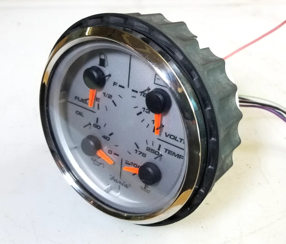 Medidor multifunción para barco marino Faria Chesapeake - combustible, voltios, aceite, temperatura 4,25" Foto 1 de 4