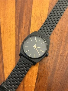 Nixon Minimal The Time Teller Men's Watch 37mm - New Battery - Picture 1 of 8