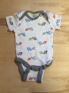 Gerber Onesie Newborn 5-8lbs Dogs Cotton One Piece Preowned GnuFashion - Picture 1 of 6