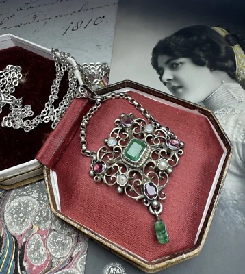 Anhänger, antik, um 1840, 835 Silber, natürlicher Smaragd, Amethyste. Museal - Bild 1 von 4