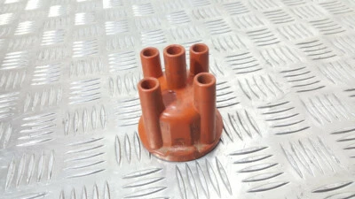 Audi 80/90/S2 (B4) 1992 tapa distribuidor gasolina 82kW GUST15051 Foto 1 de 3