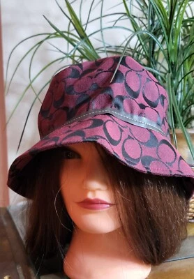 Sombrero cubo de lona con monograma de firma C0ACH con ribete de cuero marrón talla M/L Foto 1 de 4