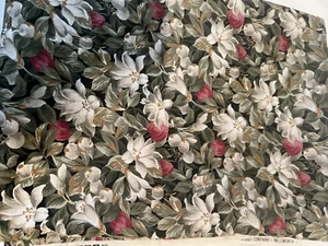 Edredón de algodón floral 44" x 54" telas Millworth de colección Cranston Print Works - Imagen 1 de 5