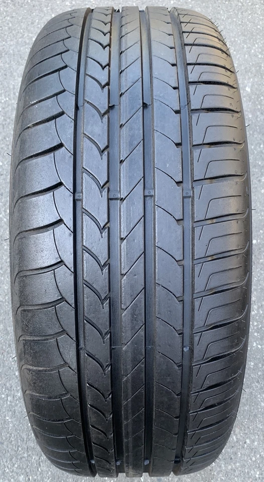 1 Sommerreifen 255/45 R20 101Y GoodYear EfficientGrip * RSC DEMO 249-20-4b - Bild 1 von 1