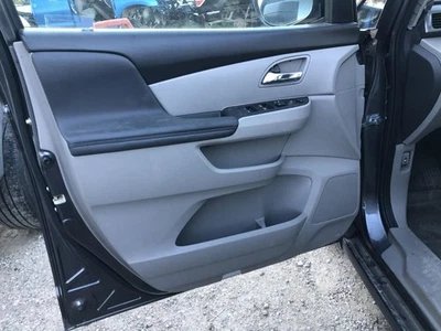 Honda Odyssey 2017 panel de moldura de puerta delantera 906335 Foto 1 de 4