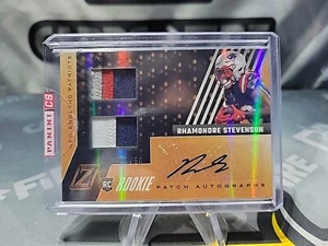 2021 Panini Zenith Rhamondre Stevenson Rookie Patch Auto 01 /50 - RARE - Bild 1 von 3
