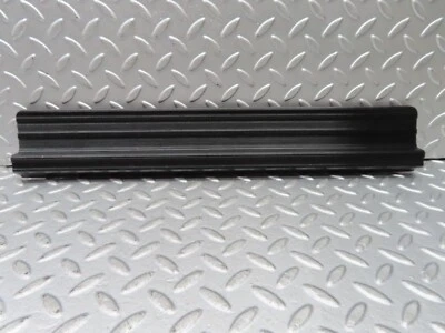 ⚙19059⚙ Mercedes-Benz W123 300D Rear Right Door Sill Trim Black — 第 1/4 张图片