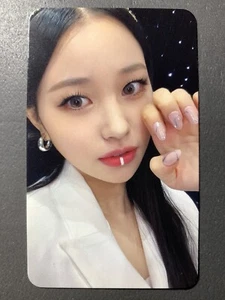 WEEEKLY JIHAN PLAY GAME AWAKE ALBUM PHOTOCARD - Picture 1 of 2