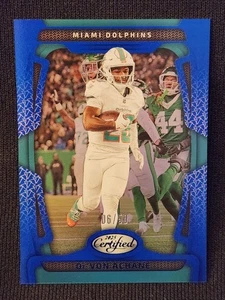 2025 Panini Certified Devon Achane Mirror Blue #/50 Dolphins - Bild 1 von 2