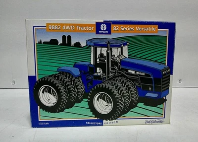1/32 Ertl New Holland 9882 4WD tractor with the box. - Image 1 of 4