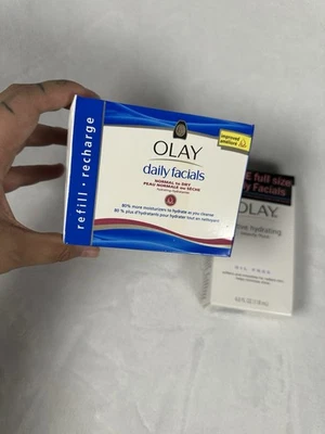 Paños activados con agua de limpieza facial 4 en 1 vintage Olay Daily Facials 30 quilates Foto 1 de 4