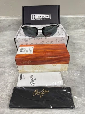 MAUI JIM | NEW | HO'OKIPA | 407 - 02 | GLOSS BLACK | NEUTRAL GREY - Image 1 of 4