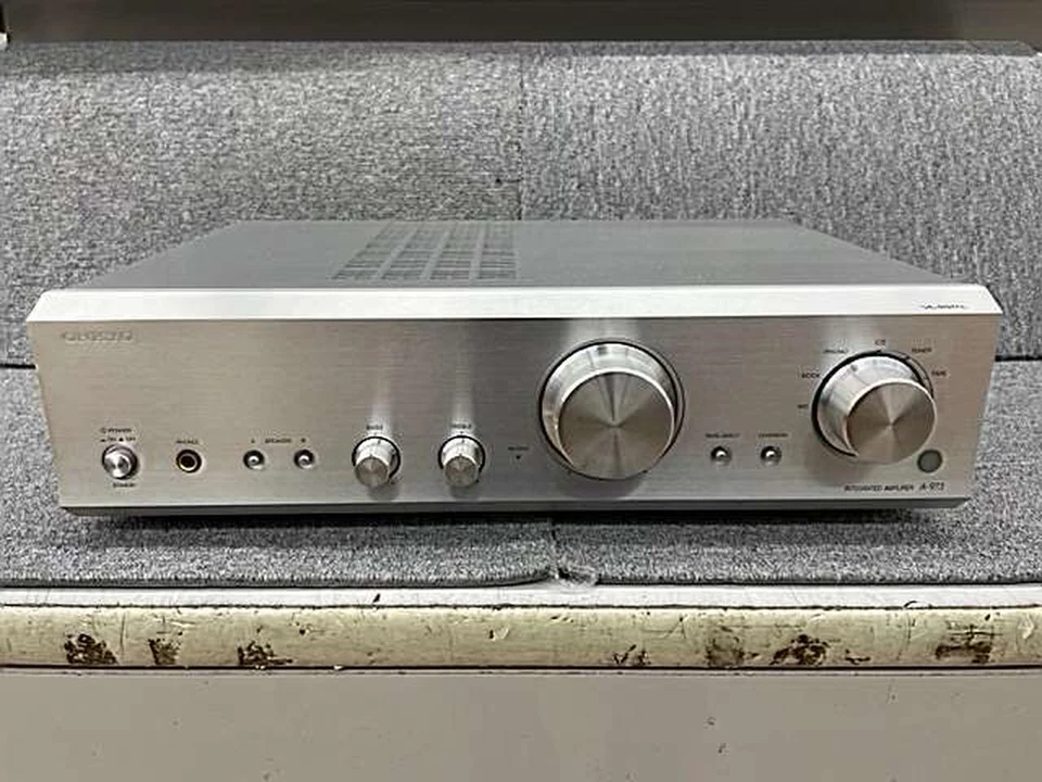 Onkyo A-973 Integrierter Verstärker Silber Guter Zustand Used - Bild 1 von 4