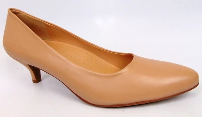 NEW! Trotters Kiera Low Heels Pumps Shoes Women's Size 7.0 N AA, Nude Leather - Image 1 of 4