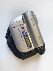 Sony DCR-DVD110 Camcorder (ungetestet) - Bild 1 von 6