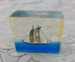 Vtg Lucite Acrylic Sailing Ship Paperweight Collective Decorative Office - Picture 1 of 9