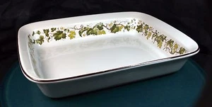 Wedgwood Vine (Croft) 10 1/2 Inch Rectangular Oven Pie Dish 1st Quality Excellen - Bild 1 von 2