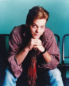 FOTOGRAFÍA A COLOR KIEFER SUTHERLAND 8 X 10 - Imagen 1 de 1