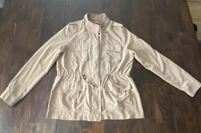 Chaqueta utilitaria Love Tree para mujer grande beige camel cuello falso informal  Foto 1 de 4